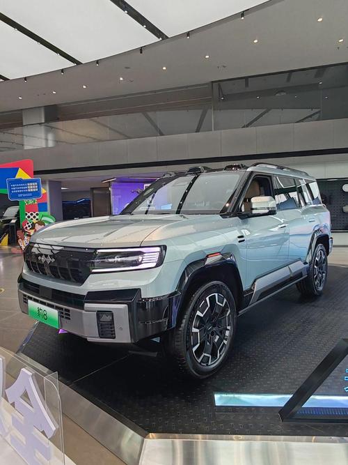 成都郫都区扬隆远企业管理咨询比亚迪方程豹硬派越野的爆款，英菲尼迪35周年与你共成长